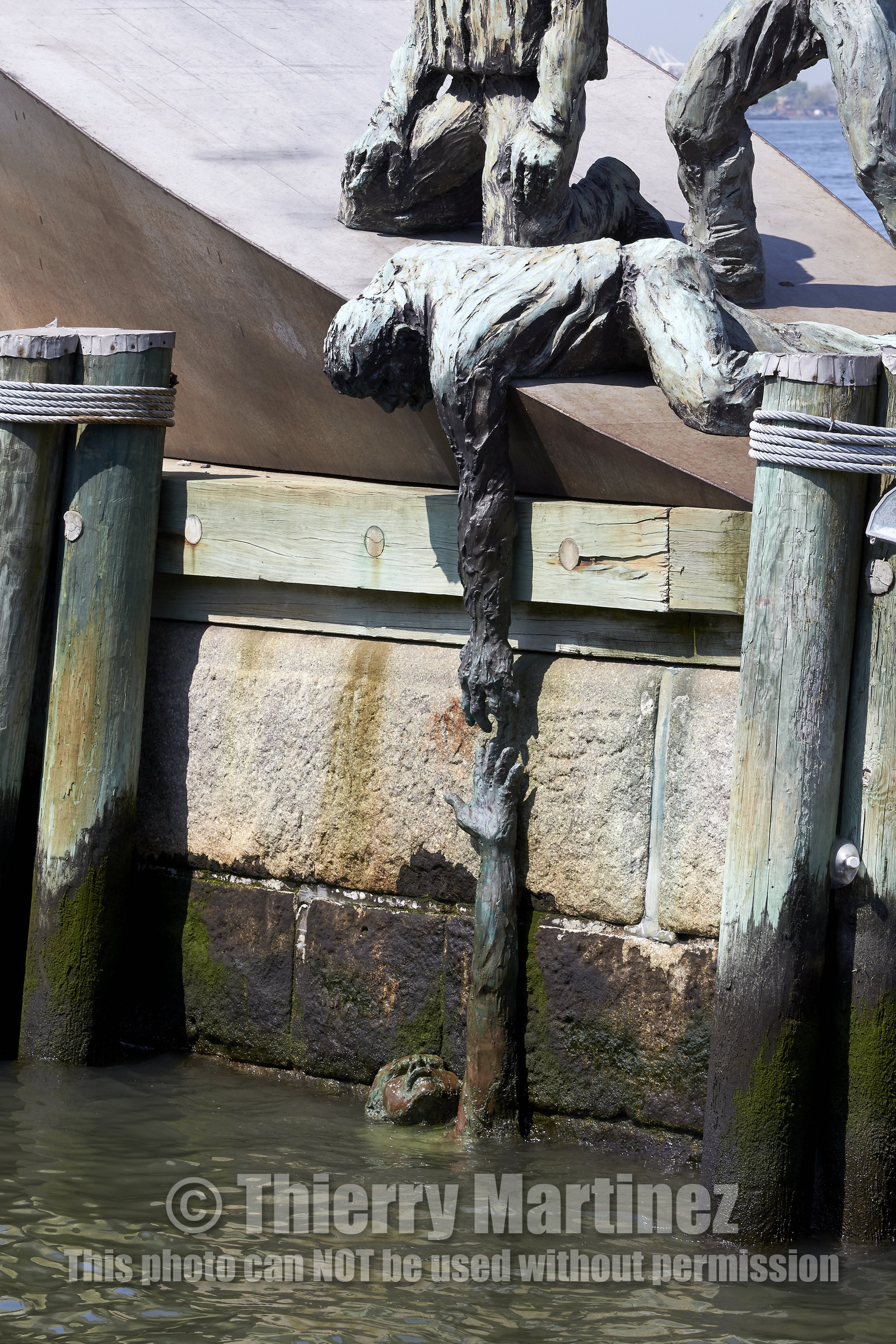 16_13569-NY