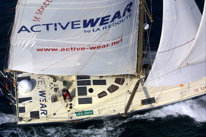 ©ThMartinez- Vendee Globe 2000 Finish. 19th February 2001. 15h20(Local time) 50miles offshore Les Sables..Marc Thiercelin (FRA) ACTIVEWEAR 50 miles of the finish line. Marc should finish 4th tomorrow morning