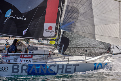 23_22306   © Thierry Martinez. LES SABLES D'OLONNE, 85 - FRANCE 25 septembre 2023.Départ MINI TRANSAT 2023. Départ du Dimanche 24 septembre retardé au Lundi 25 Sept .Les Sables d’Olonne (FRA)    Santa Cruz de la Palma ( Canaries)    St François ( Guadeloupe): 4050 NM.