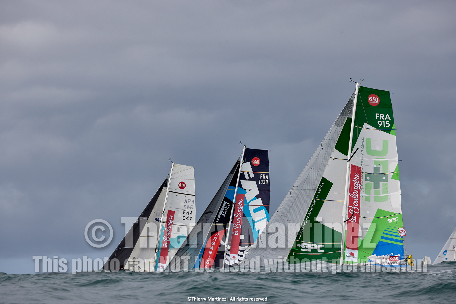 23_21986   © Thierry Martinez. LES SABLES D'OLONNE, 85 - FRANCE 25 septembre 2023.Départ MINI TRANSAT 2023. Départ du Dimanche 24 septembre retardé au Lundi 25 Sept .Les Sables d’Olonne (FRA)    Santa Cruz de la Palma ( Canaries)    St François ( Guadeloupe): 4050 NM.