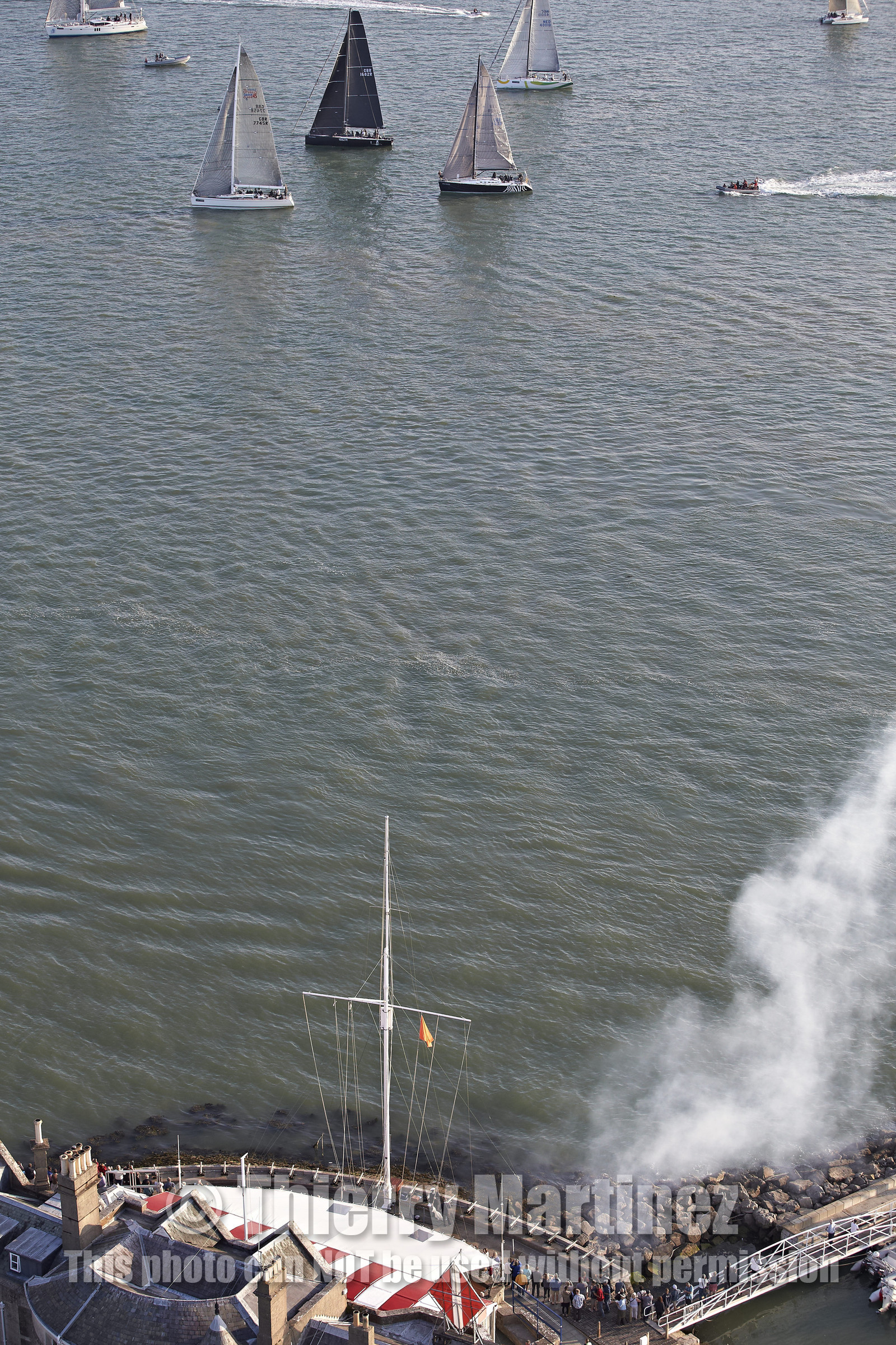 2014 JP Morgan Asset Management Round the Island Race .