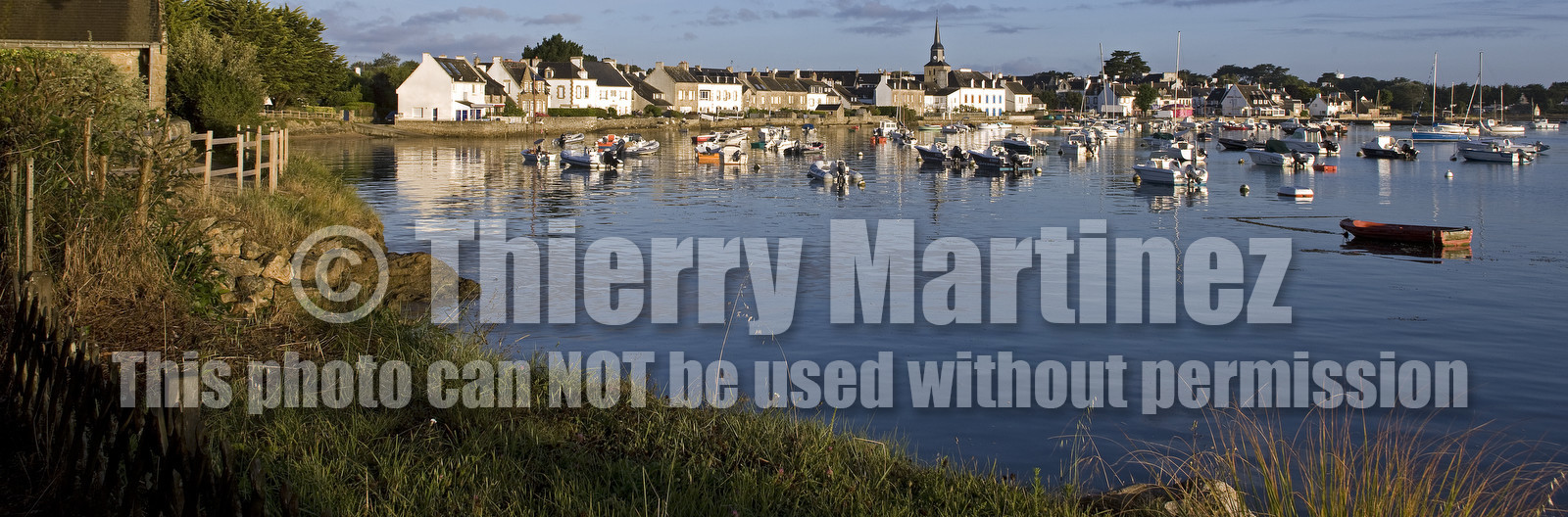 LOCMARIAQUER, summer morning.