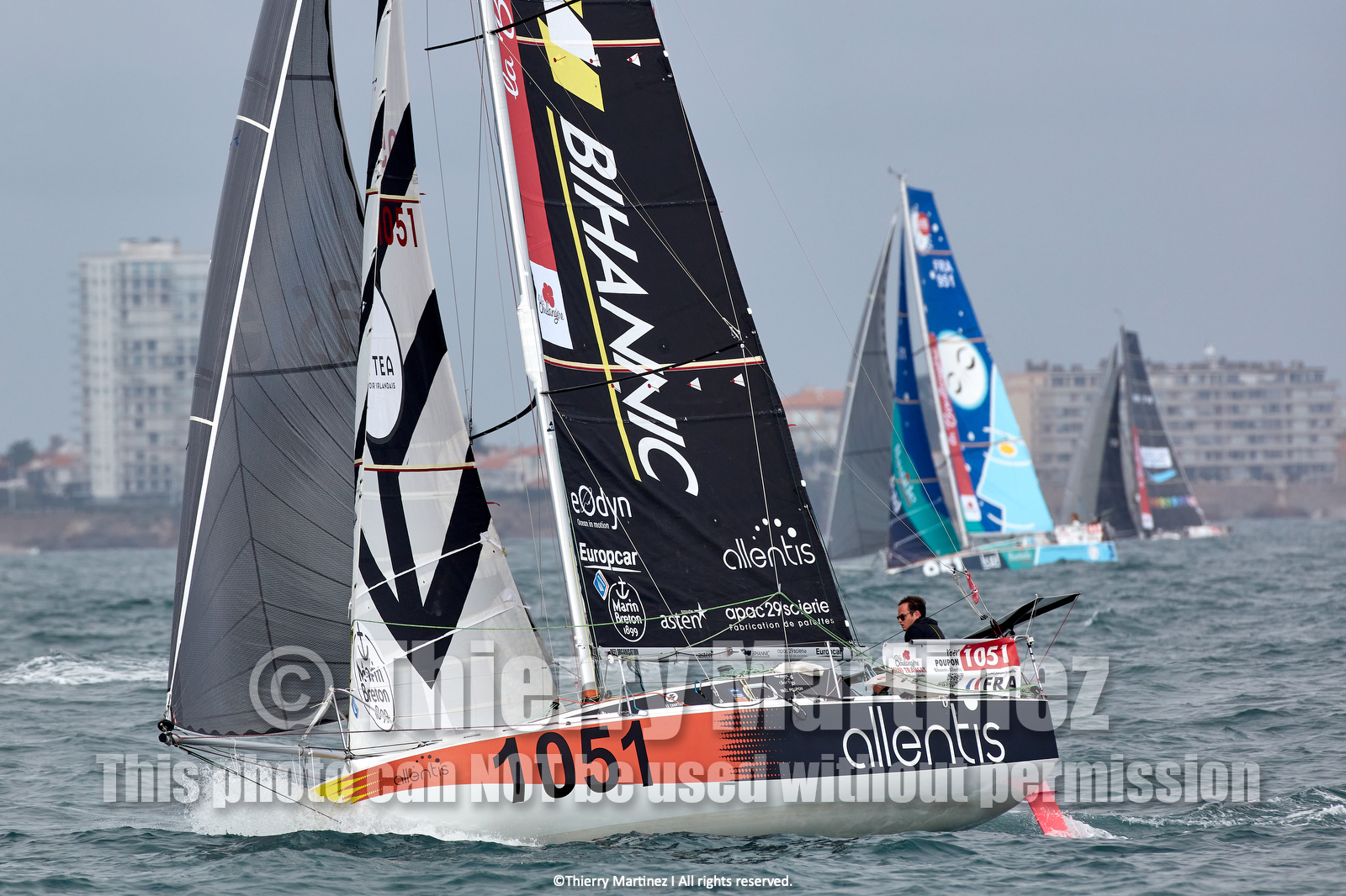 23_22514   © Thierry Martinez. LES SABLES D'OLONNE, 85 - FRANCE 25 septembre 2023.Départ MINI TRANSAT 2023. Départ du Dimanche 24 septembre retardé au Lundi 25 Sept .Les Sables d’Olonne (FRA)    Santa Cruz de la Palma ( Canaries)    St François ( Guadeloupe): 4050 NM.