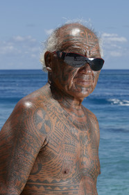 15_026810  ©ThMartinez Sea&Co.  RANGIROA - ARCHIPEL des TUAMOTU. POLYNESIE FRANCAISE .  8 Février 2015. ..HURI, pilote Taxi Boat à Rangiroa.