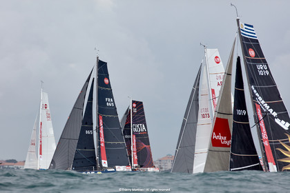 23_22522   © Thierry Martinez. LES SABLES D'OLONNE, 85 - FRANCE 25 septembre 2023.Départ MINI TRANSAT 2023. Départ du Dimanche 24 septembre retardé au Lundi 25 Sept .Les Sables d’Olonne (FRA)    Santa Cruz de la Palma ( Canaries)    St François ( Guadeloupe): 4050 NM.