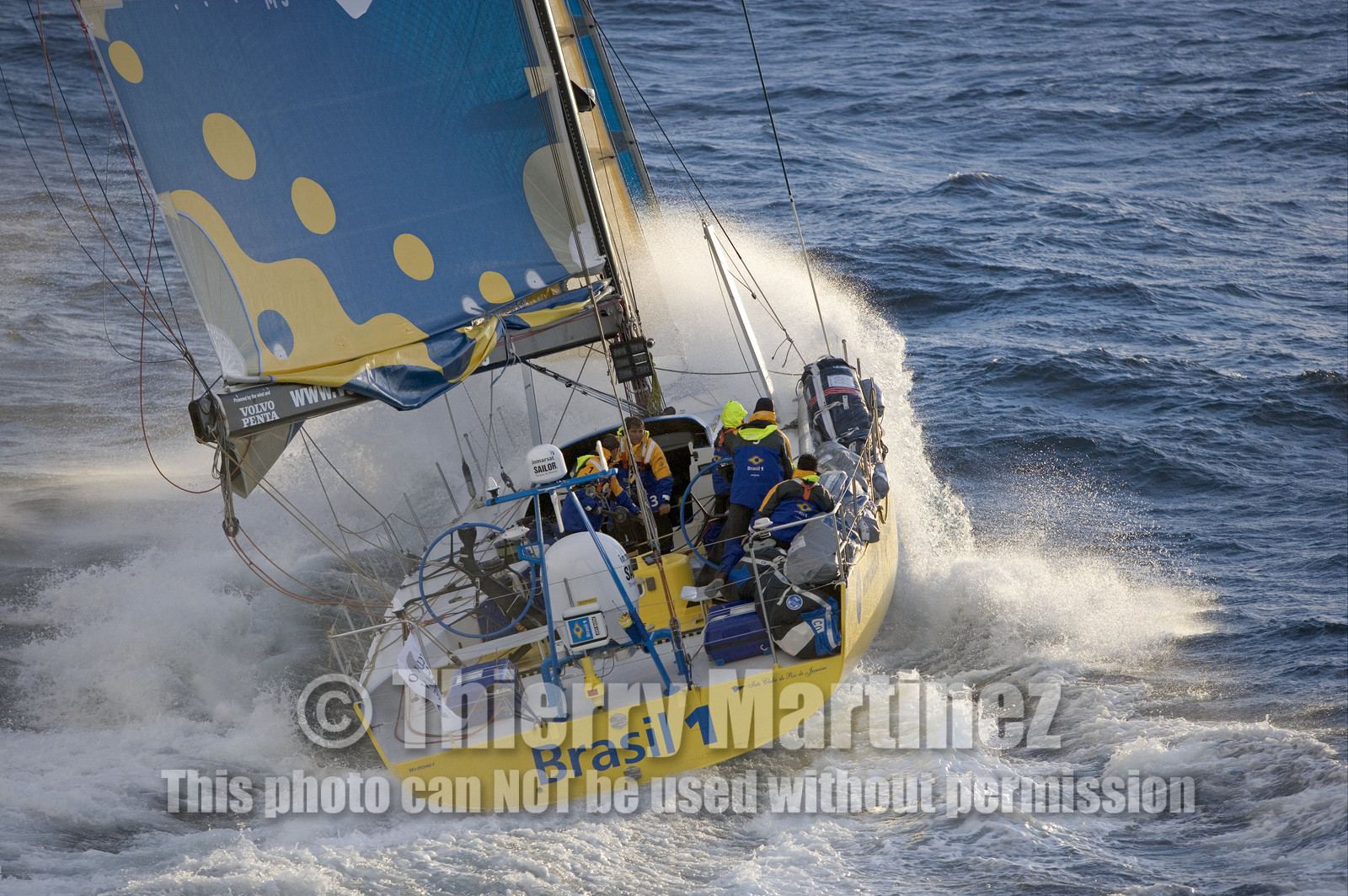 VOLVO OCEAN RACE START - VIGO-SPAIN- 12NOV 2005