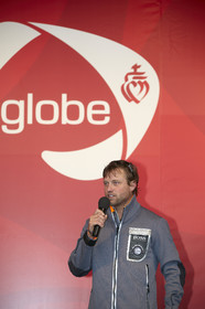 13_01717  2012 13 VENDEE GLOBE. Arrival in Les sables d'Olonne (