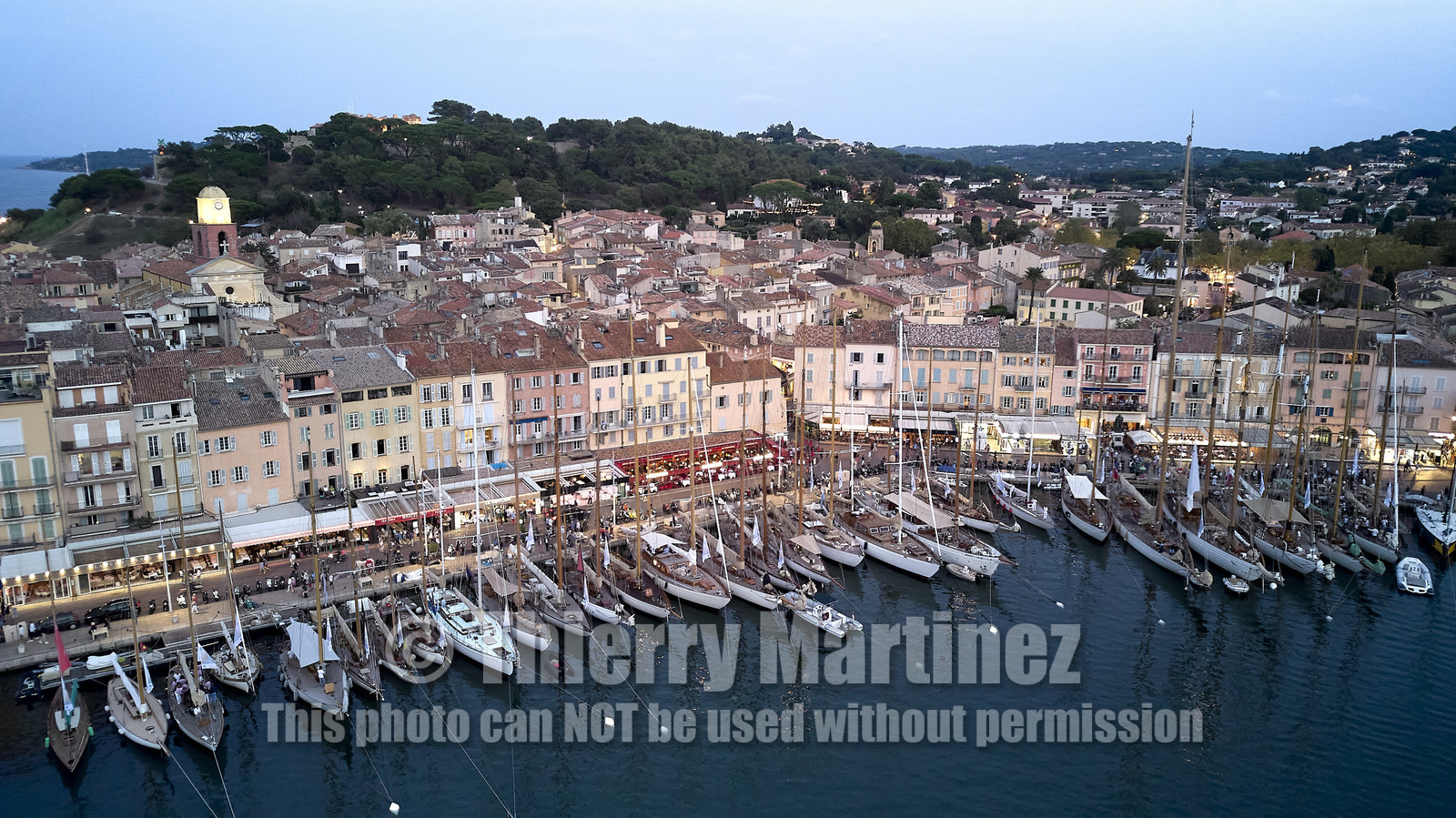 THM-21_23909_VOILES ST TROPEZ soir