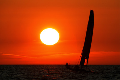 03_3187D © Th.Martinez,STOCKHOLM - SWEDEN9 07 03-Archipelago Raid (2003). Sunrise of fleet leader.