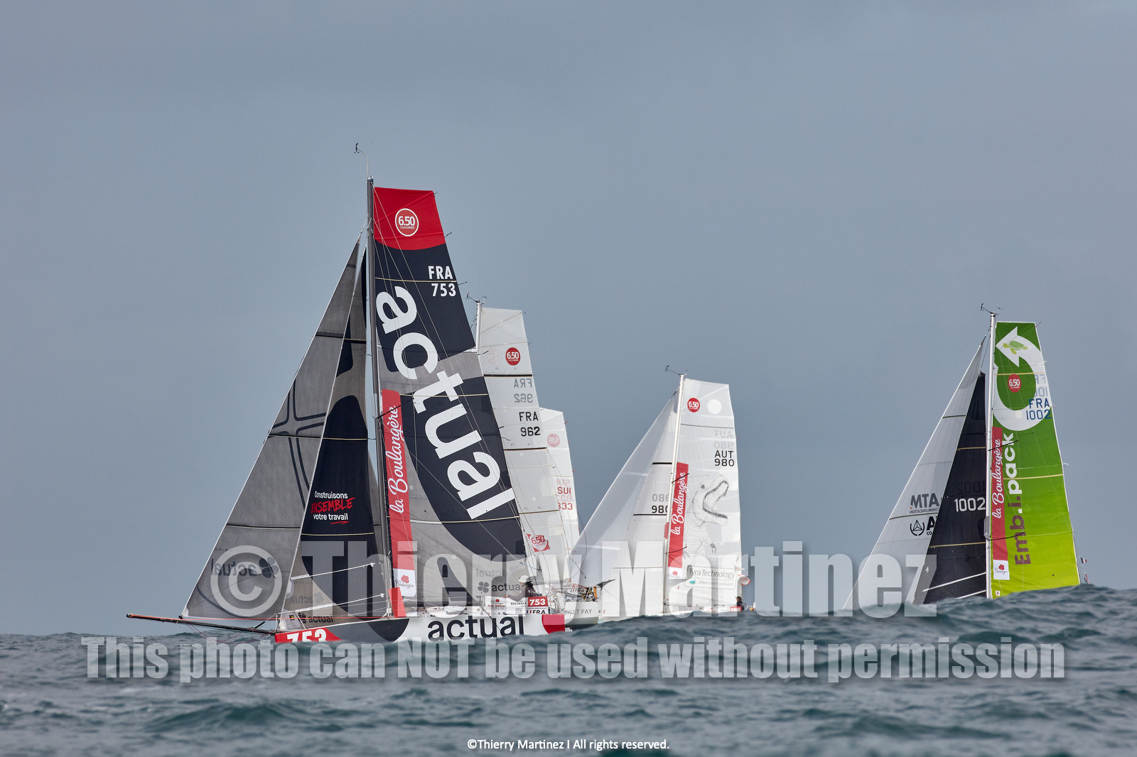 23_22561   © Thierry Martinez. LES SABLES D'OLONNE, 85 - FRANCE 25 septembre 2023.Départ MINI TRANSAT 2023. Départ du Dimanche 24 septembre retardé au Lundi 25 Sept .Les Sables d’Olonne (FRA)    Santa Cruz de la Palma ( Canaries)    St François ( Guadeloupe): 4050 NM.