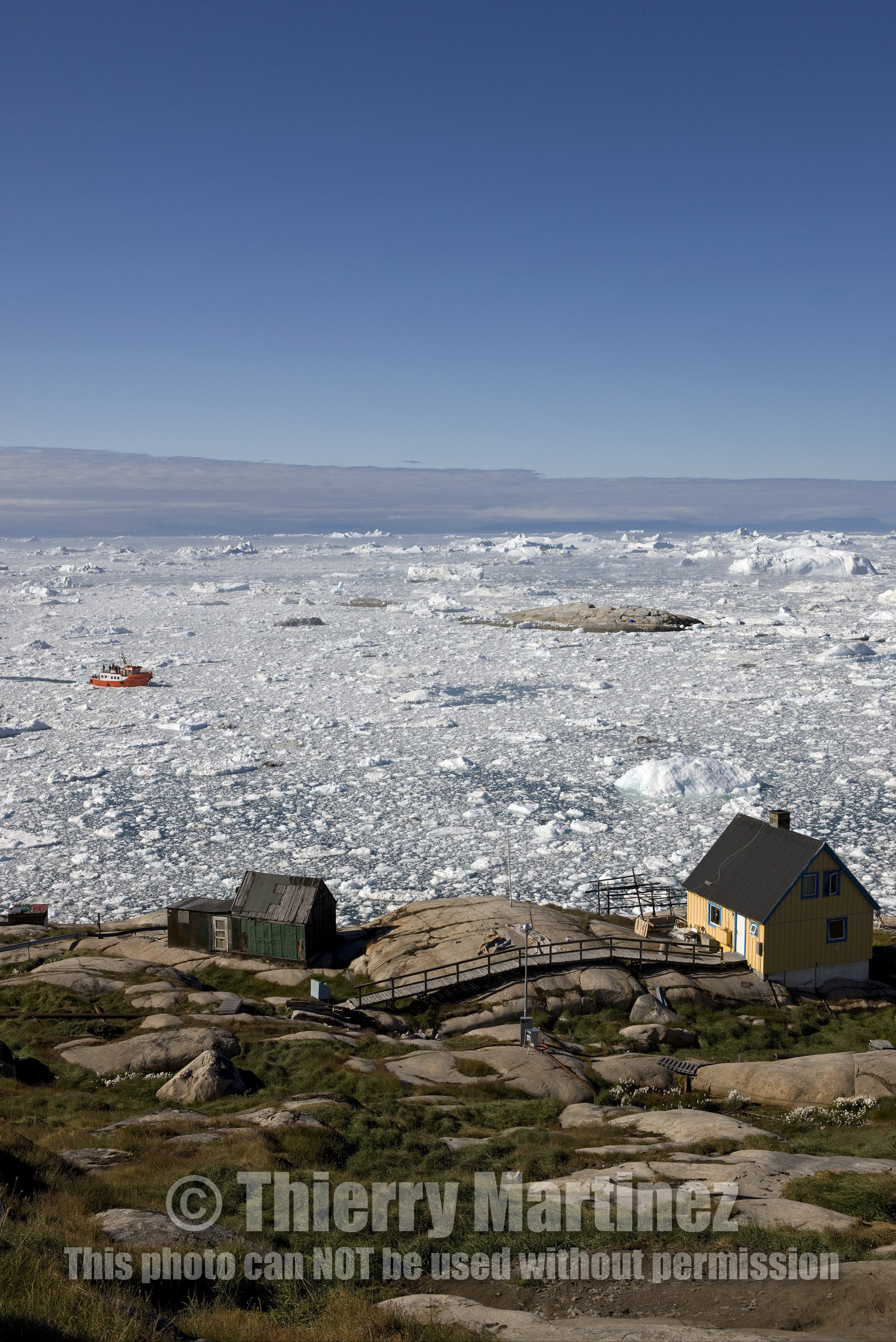 Schooner LA LOUISE sailing on west coast of Greenland.