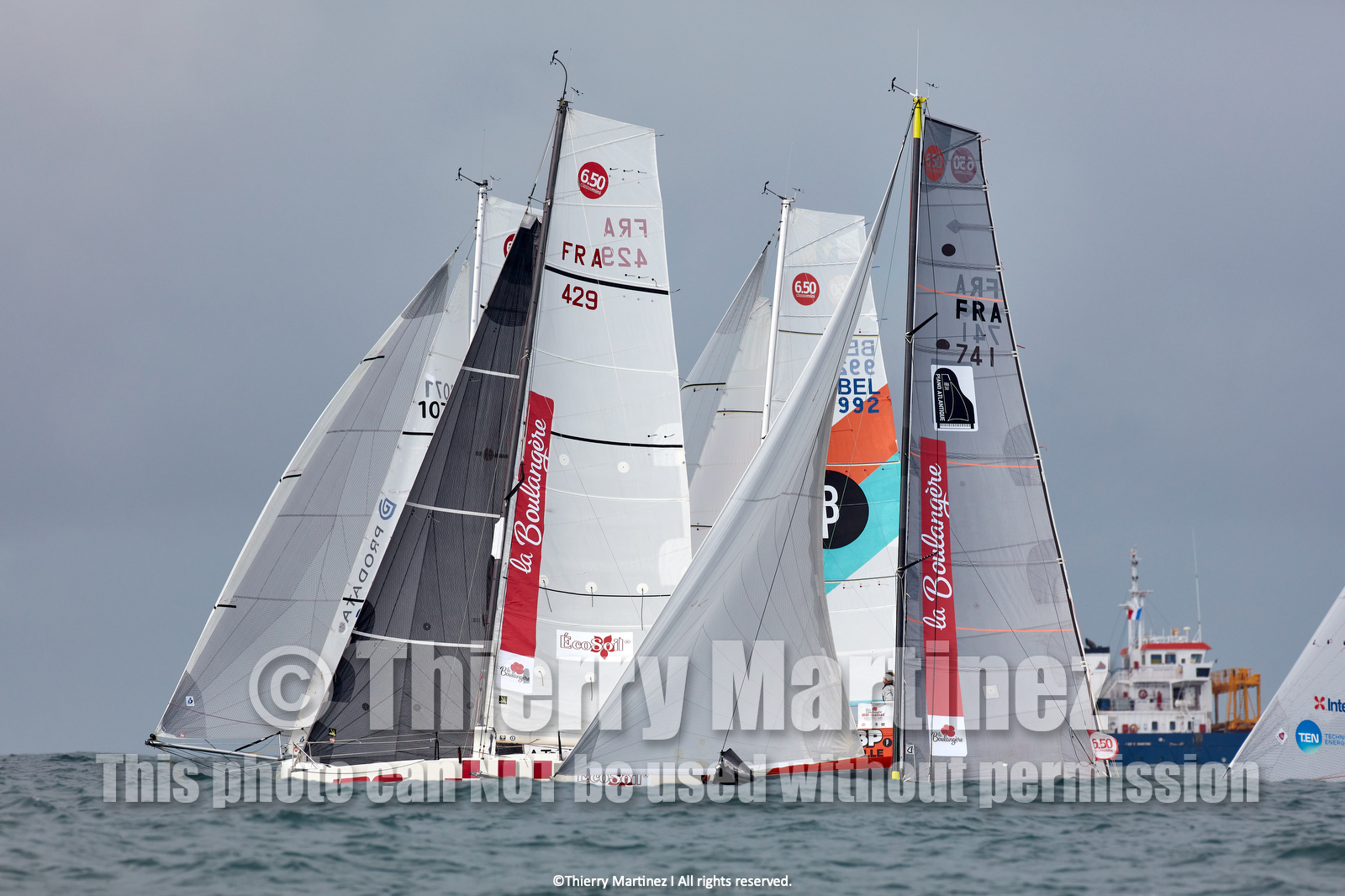 23_22403   © Thierry Martinez. LES SABLES D'OLONNE, 85 - FRANCE 25 septembre 2023.Départ MINI TRANSAT 2023. Départ du Dimanche 24 septembre retardé au Lundi 25 Sept .Les Sables d’Olonne (FRA)    Santa Cruz de la Palma ( Canaries)    St François ( Guadeloupe): 4050 NM.