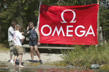 03_3054D © Th.Martinez,STOCKHOLM ARCHIPELAGO SWEDEN, 8 07 03-Archipelago Raid (2003)  Day 1..TIDERMANS  Calle Hendix (SWE),  a check-point  calling the Atlant head quater to register their passage..