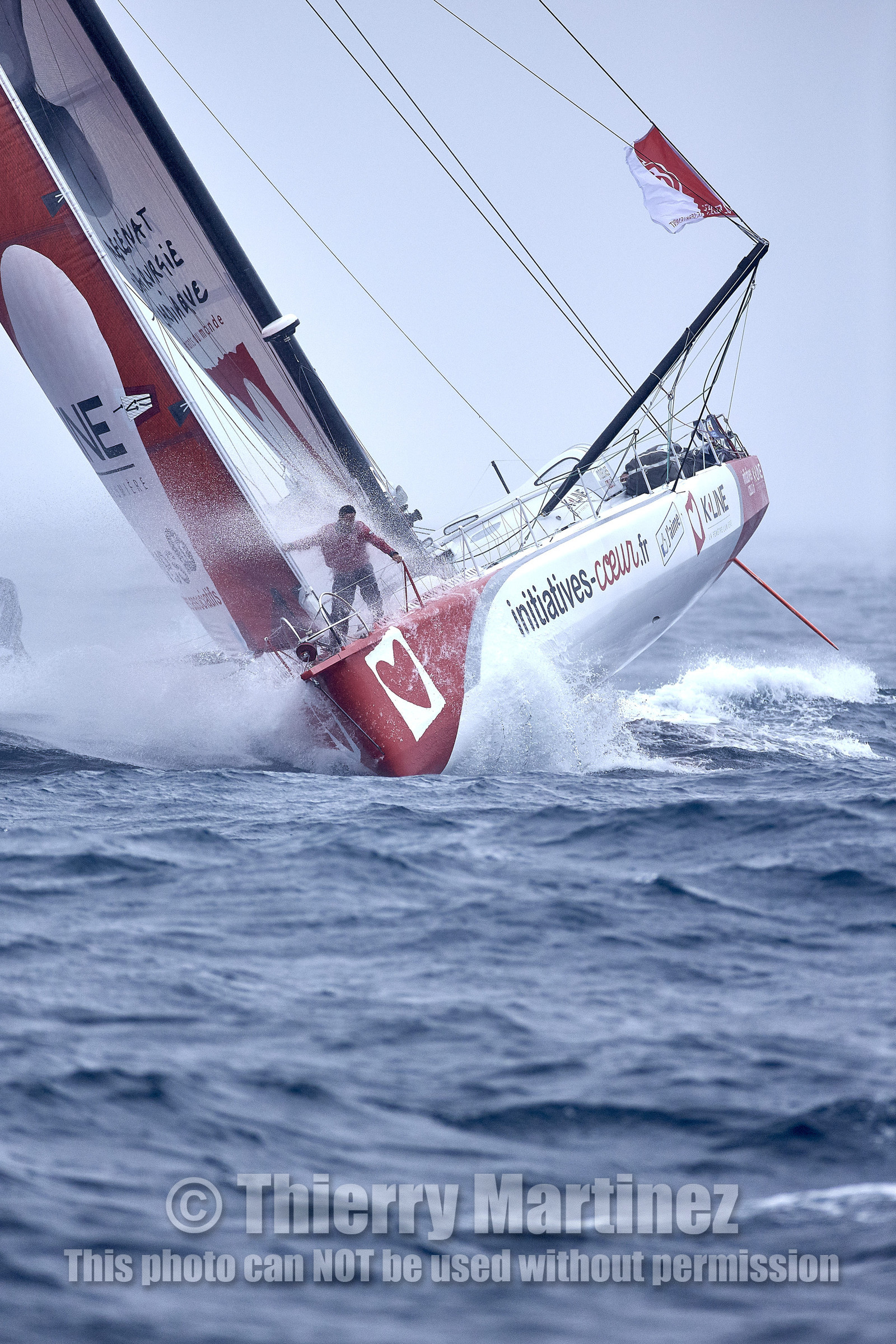 16_40199  ©Th.Martinez Sea&Co.  ILE DE GROIX - - FRANCE. 3 Août 2016. .Tanguy De Lamotte (FRA), a bord de l'IMOCA Initiatives-Coeur au large de l'Ile de Groix (FRA) en préparation du Vendée Globe 2016-17.
