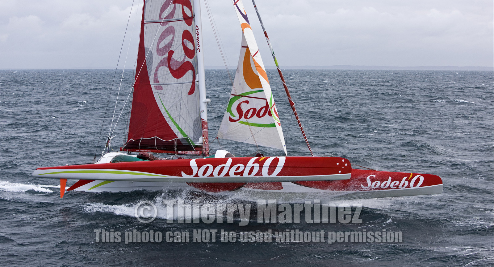 Thomas Coville (FRA) maxi trimaran SODEBO Solo round the world record attempt. Start in Brest (FRA)