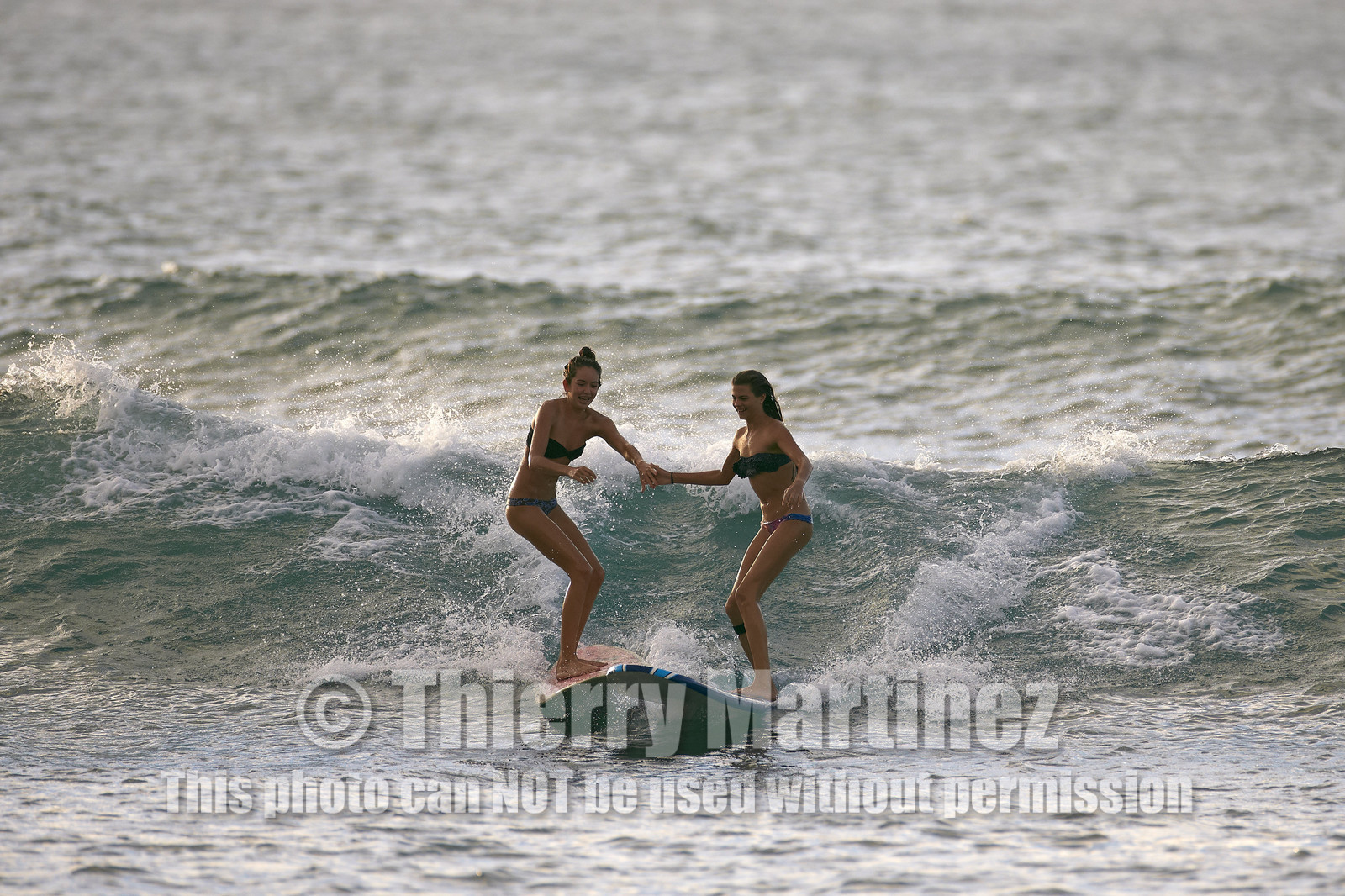 SURF AT SUNSET BEACH (North Shore - Oahu Island - Hawaii-USA)