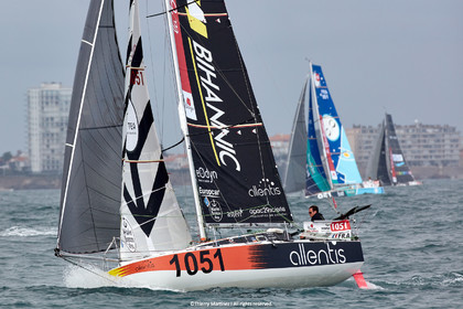23_22514   © Thierry Martinez. LES SABLES D'OLONNE, 85 - FRANCE 25 septembre 2023.Départ MINI TRANSAT 2023. Départ du Dimanche 24 septembre retardé au Lundi 25 Sept .Les Sables d’Olonne (FRA)    Santa Cruz de la Palma ( Canaries)    St François ( Guadeloupe): 4050 NM.