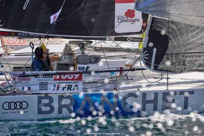 23_22311   © Thierry Martinez. LES SABLES D'OLONNE, 85 - FRANCE 25 septembre 2023.Départ MINI TRANSAT 2023. Départ du Dimanche 24 septembre retardé au Lundi 25 Sept .Les Sables d’Olonne (FRA)    Santa Cruz de la Palma ( Canaries)    St François ( Guadeloupe): 4050 NM.