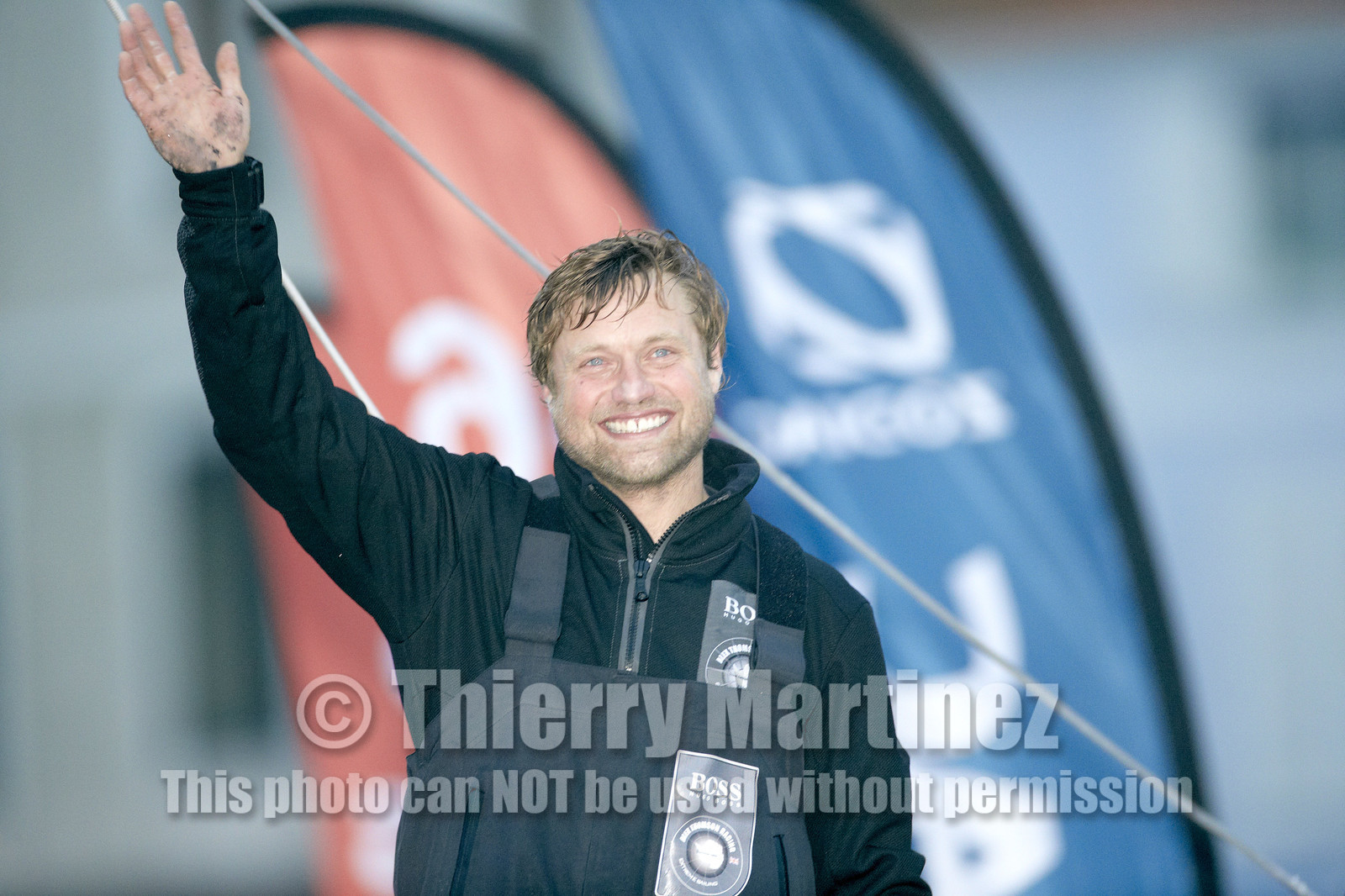 13_01586  2012 13 VENDEE GLOBE. Arrival in Les sables d'Olonne (