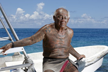 15_026819  ©ThMartinez Sea&Co.  RANGIROA - ARCHIPEL des TUAMOTU. POLYNESIE FRANCAISE .  8 Février 2015. ..HURI, pilote Taxi Boat à Rangiroa.
