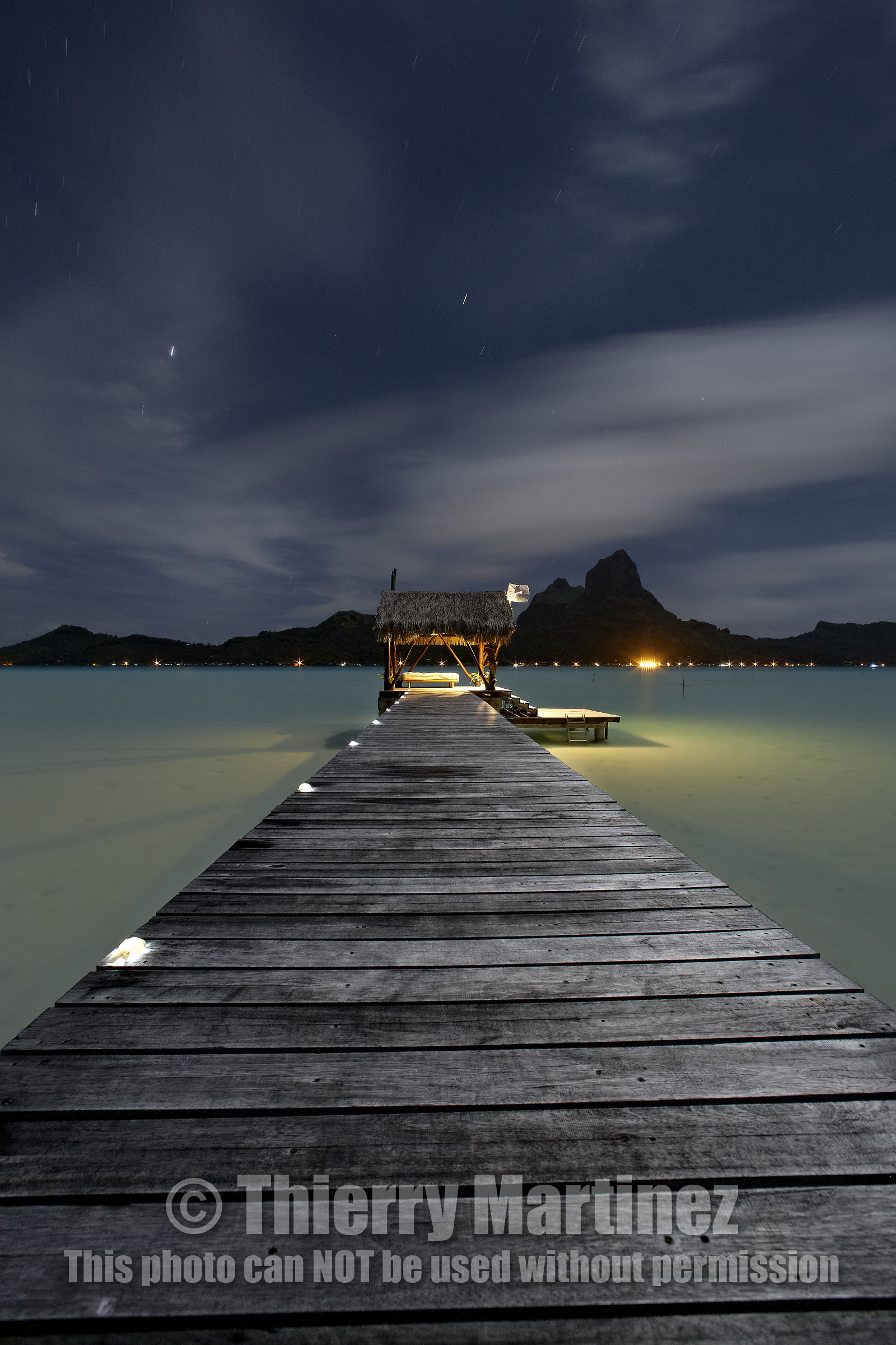 15_025830  ©ThMartinez Sea&Co.  BORA BORA - ILES SOUS LE VENT. POLYNESIE FRANCAISE .  6 Février 2015. .Moonlight photo of Bora Bora...