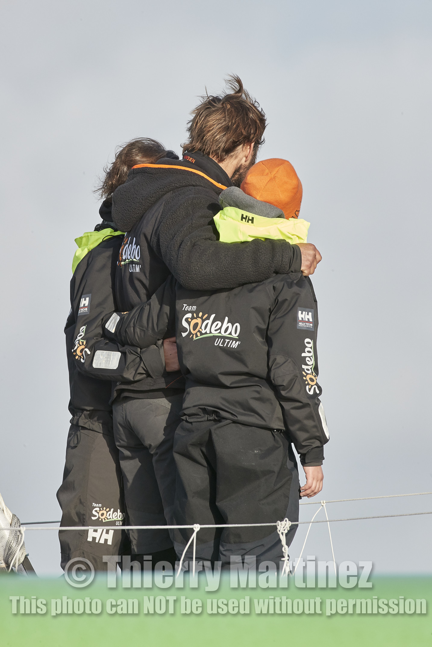 Single-handed sailing round the world record .