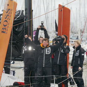 13_01627  2012 13 VENDEE GLOBE. Arrival in Les sables d'Olonne (