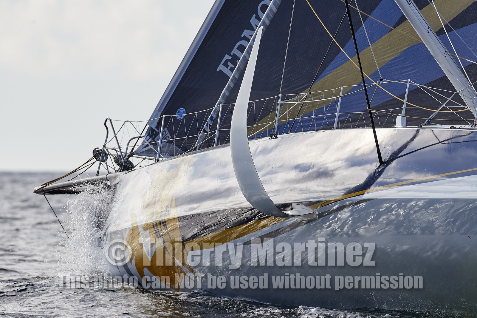 THM-15_63601_AZIMUT2016