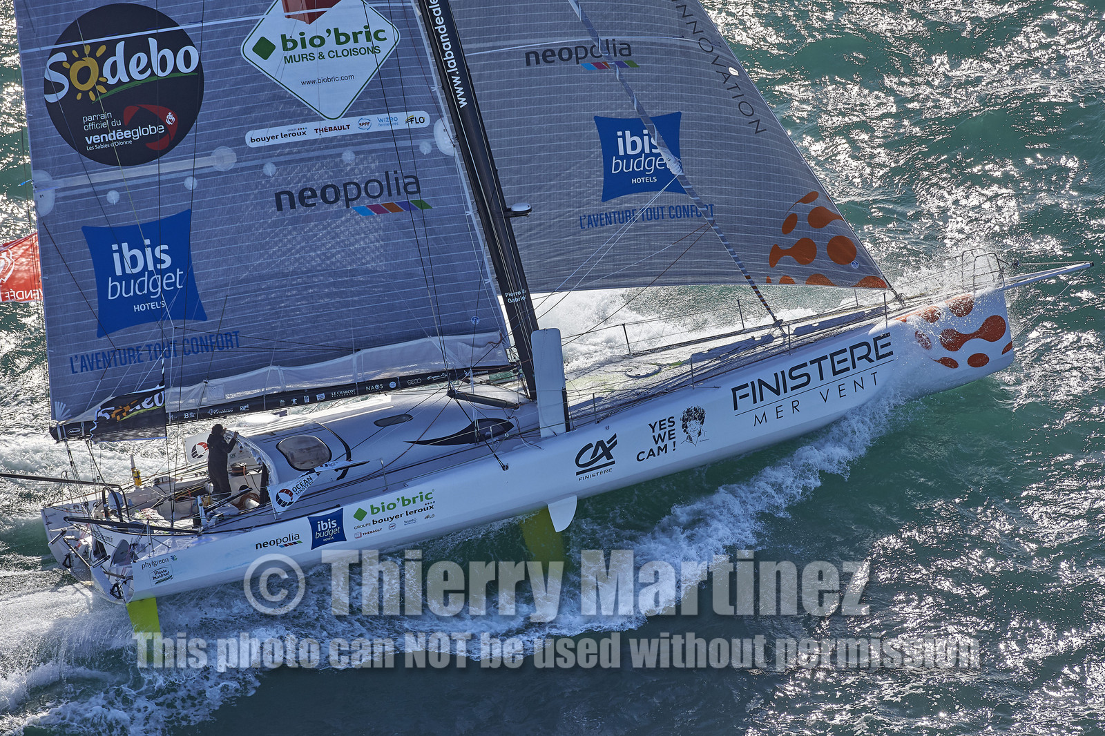 THM-16_80953_VendeeGlobeStart