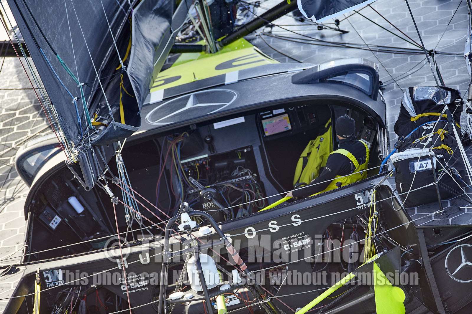 THM-16_80134_VendeeGlobeStart