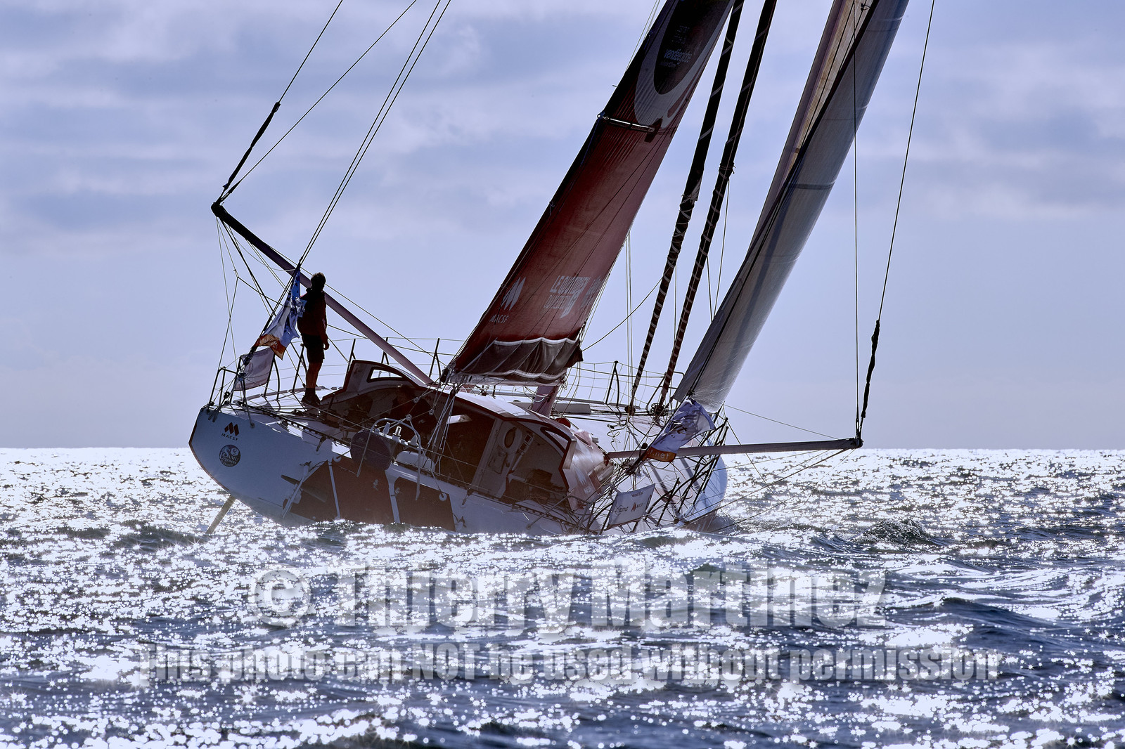 THM-15_63422_AZIMUT2016