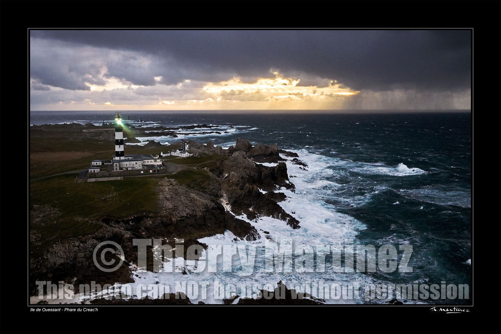 15_90550-- fond noir -.jpg