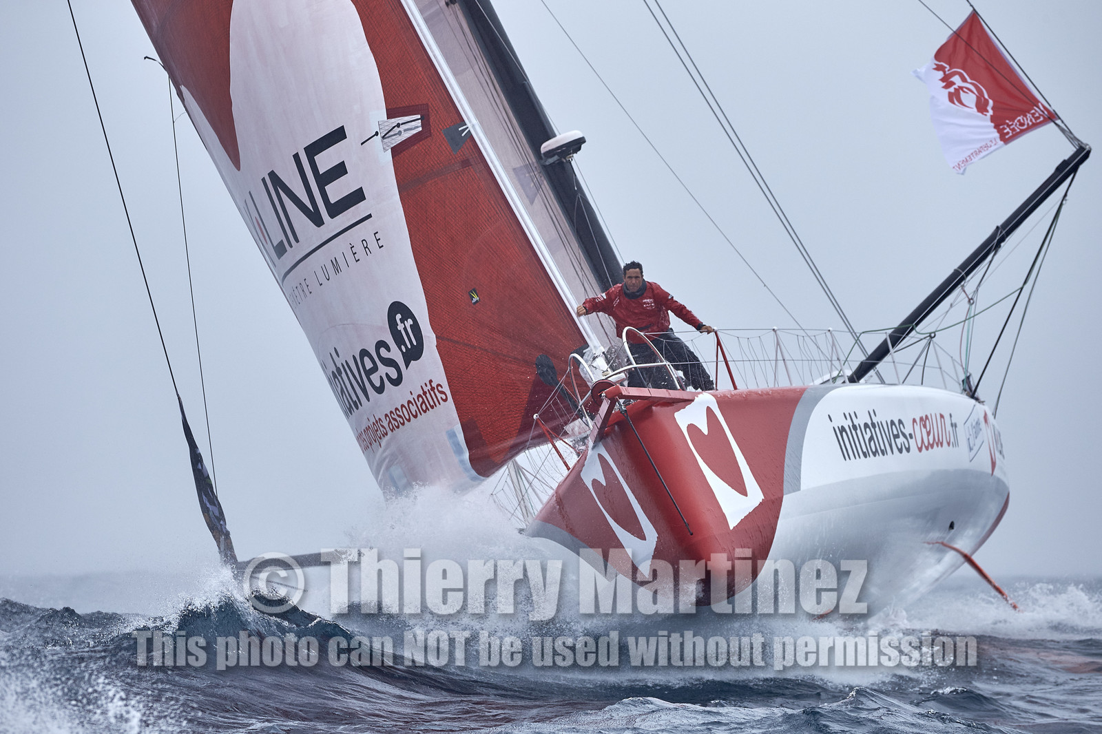 16_40334  ©Th.Martinez Sea&Co.  ILE DE GROIX - - FRANCE. 3 Août 2016. .Tanguy De Lamotte (FRA), a bord de l'IMOCA Initiatives-Coeur au large de l'Ile de Groix (FRA) en préparation du Vendée Globe 2016-17.