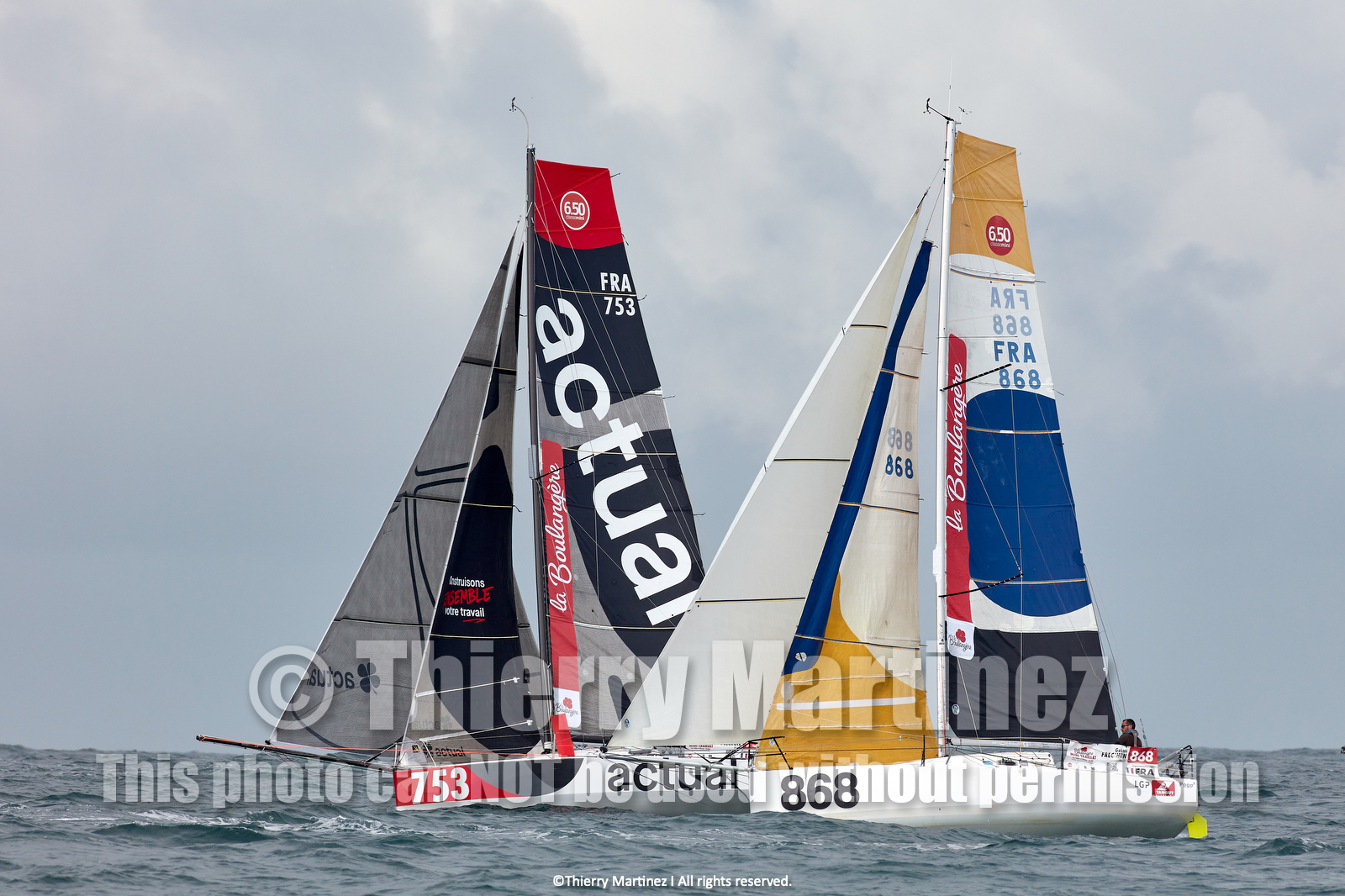 23_22491   © Thierry Martinez. LES SABLES D'OLONNE, 85 - FRANCE 25 septembre 2023.Départ MINI TRANSAT 2023. Départ du Dimanche 24 septembre retardé au Lundi 25 Sept .Les Sables d’Olonne (FRA)    Santa Cruz de la Palma ( Canaries)    St François ( Guadeloupe): 4050 NM.