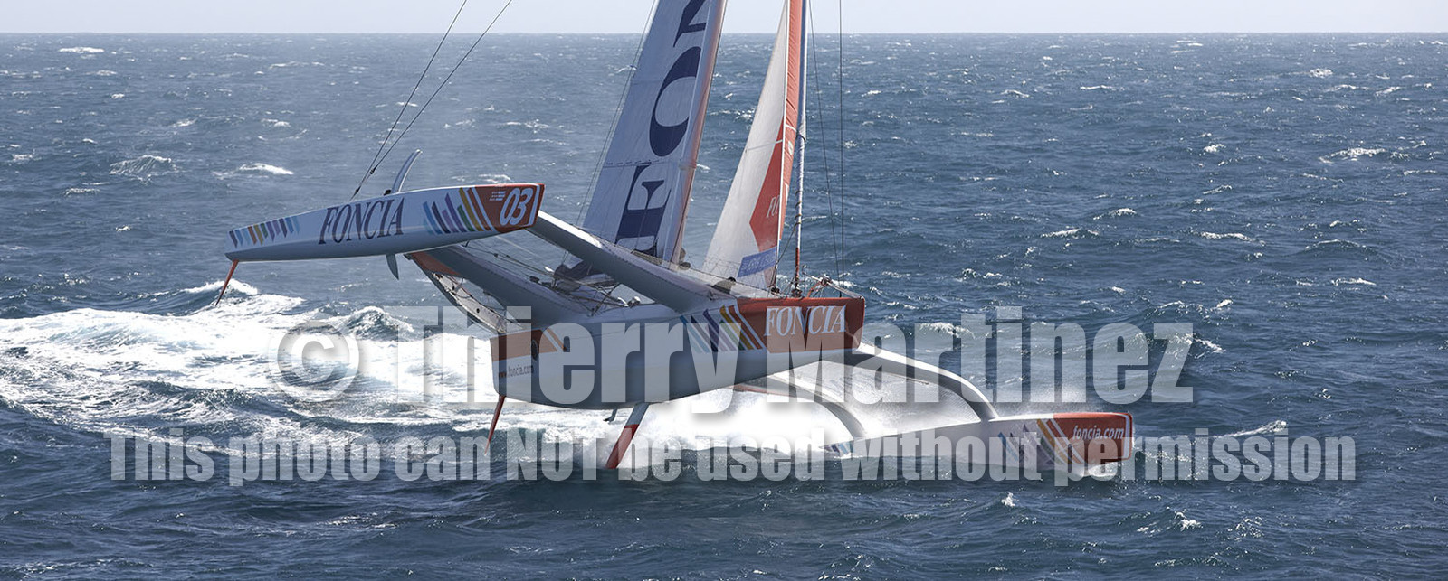 MOD70 FONCIA , skipper Michel Desjoyeaux (FRA) au large des Glénans ( FRA).