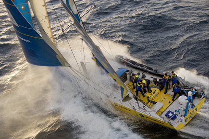 VOLVO OCEAN RACE START - VIGO-SPAIN- 12NOV 2005