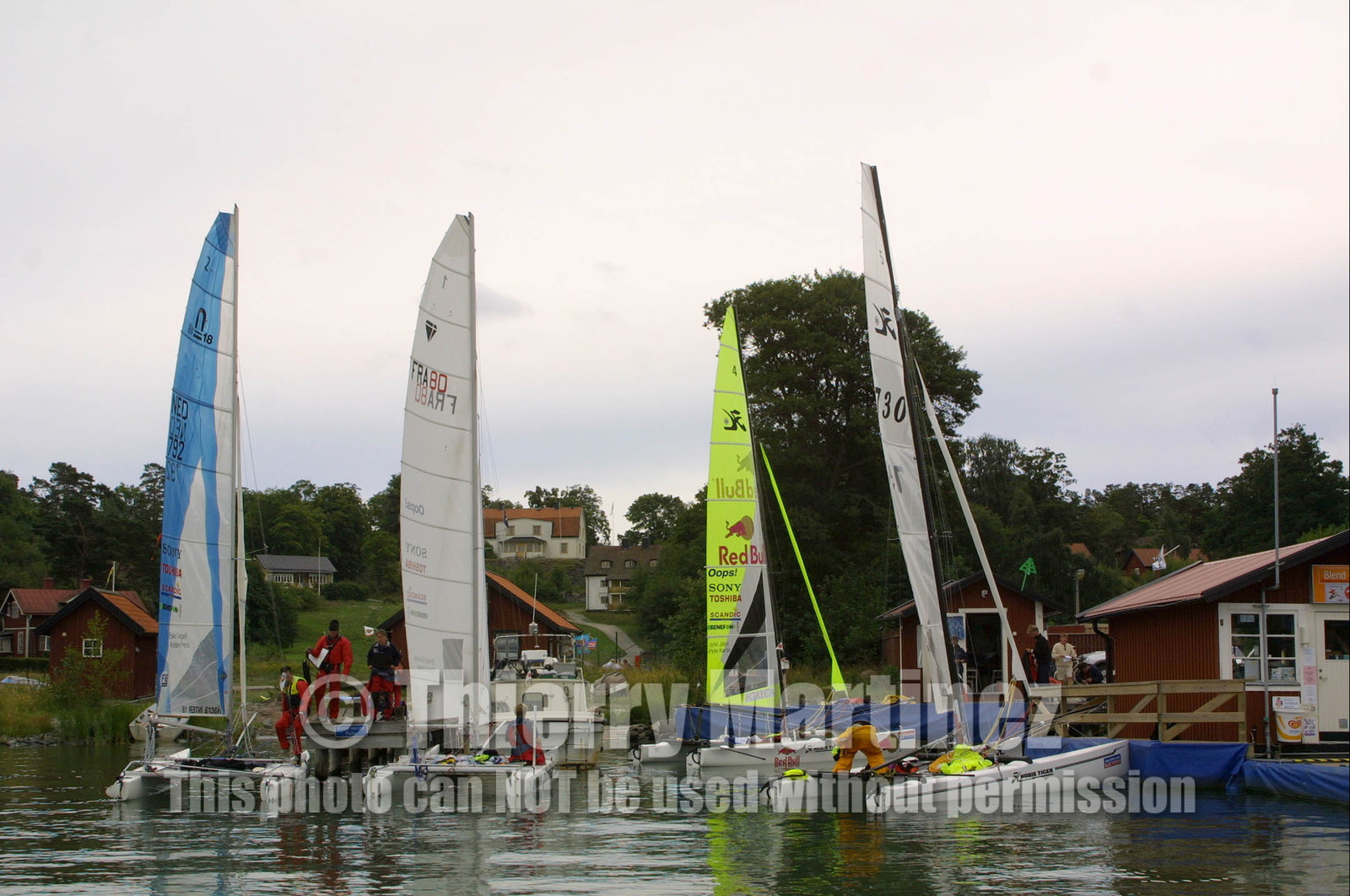 01_0509D-©ThMartinez- Sweden 1st 3rd August 2001. Archipelago Raid (Catamaran Formula 18).Check point in UTÖ