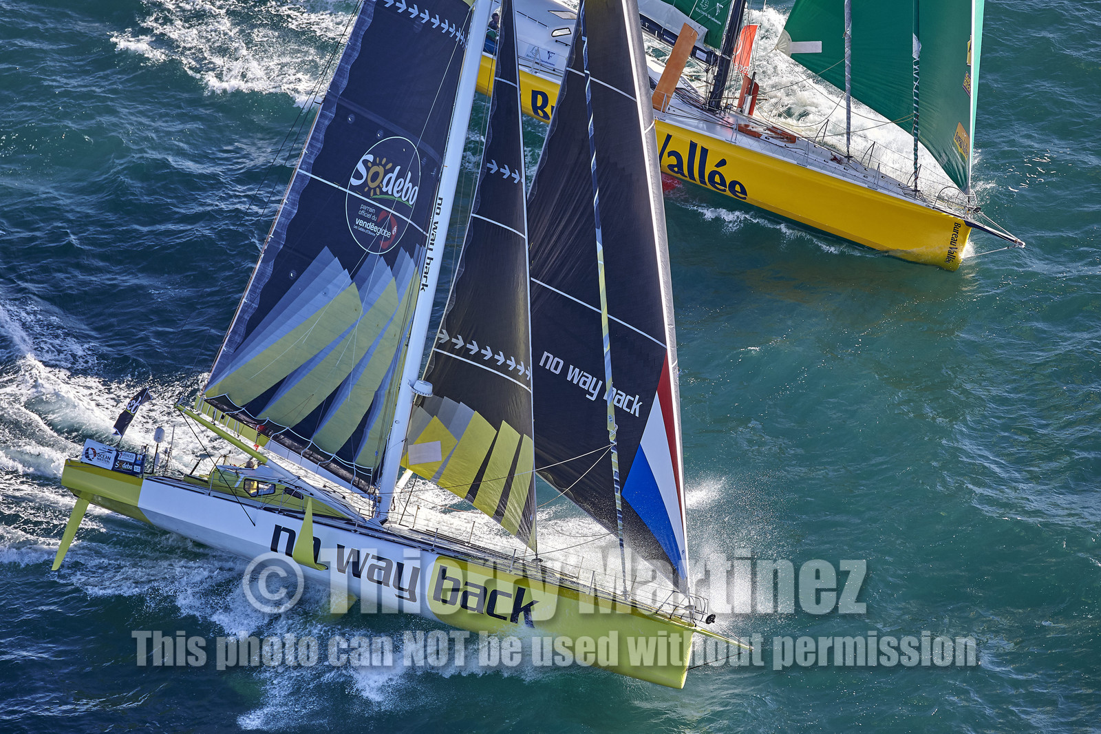 THM-16_81175_VendeeGlobeStart