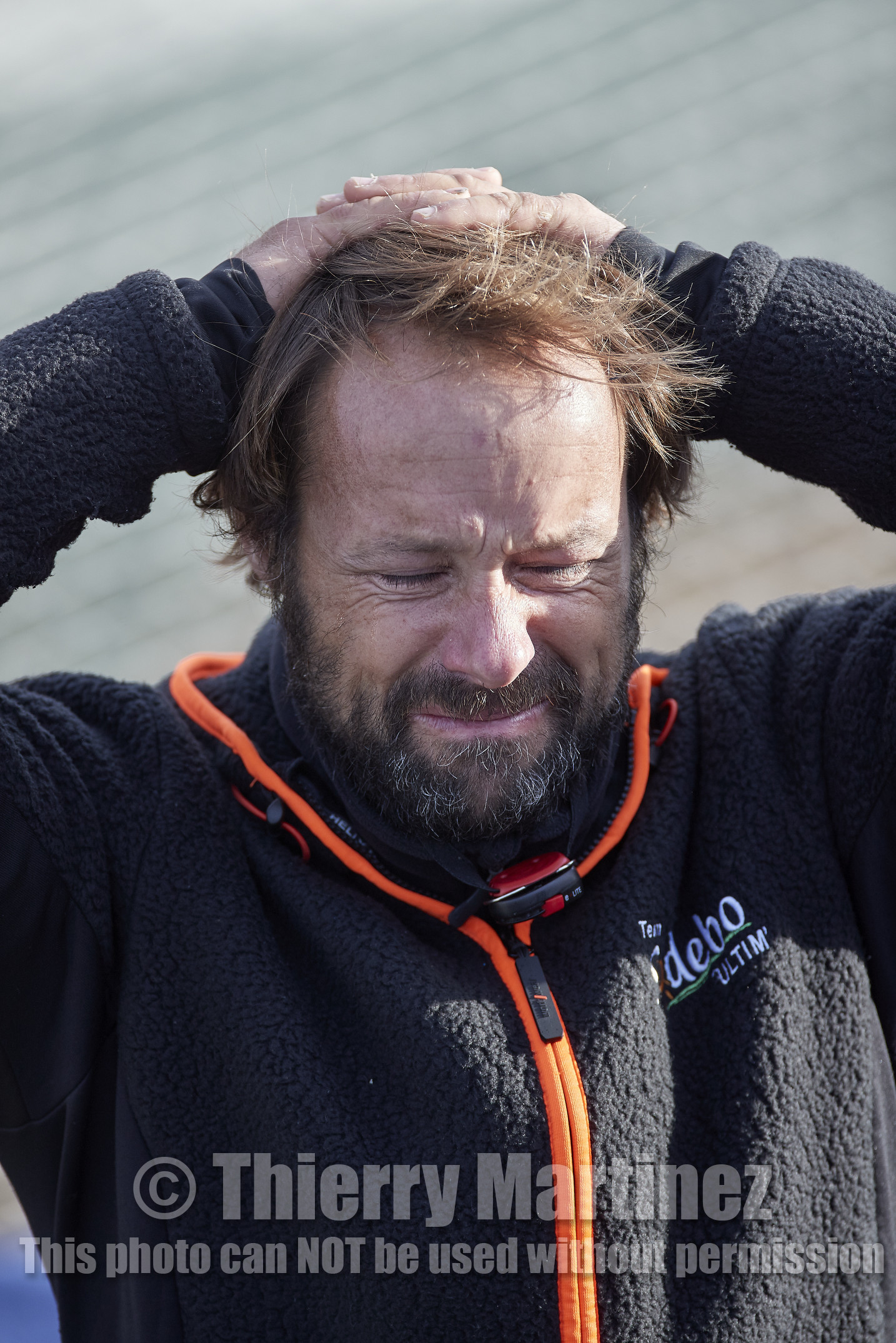 Single-handed sailing round the world record .