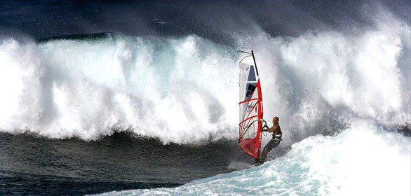 Ho'okipa beach HAWAII - USA . Jan 2007.