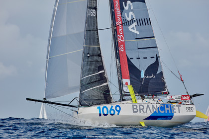 23_22878   © Thierry Martinez. LES SABLES D'OLONNE, 85 - FRANCE 25 septembre 2023.Départ MINI TRANSAT 2023. Départ du Dimanche 24 septembre retardé au Lundi 25 Sept .Les Sables d’Olonne (FRA)    Santa Cruz de la Palma ( Canaries)    St François ( Guadeloupe): 4050 NM.