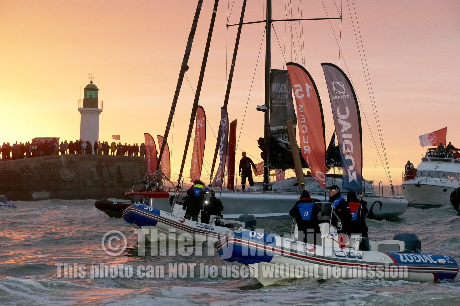 13_01555  2012 13 VENDEE GLOBE. Arrival in Les sables d'Olonne (