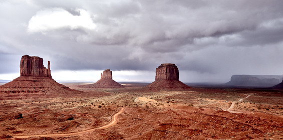 THM-18_055385-MONUMENT VALLEY