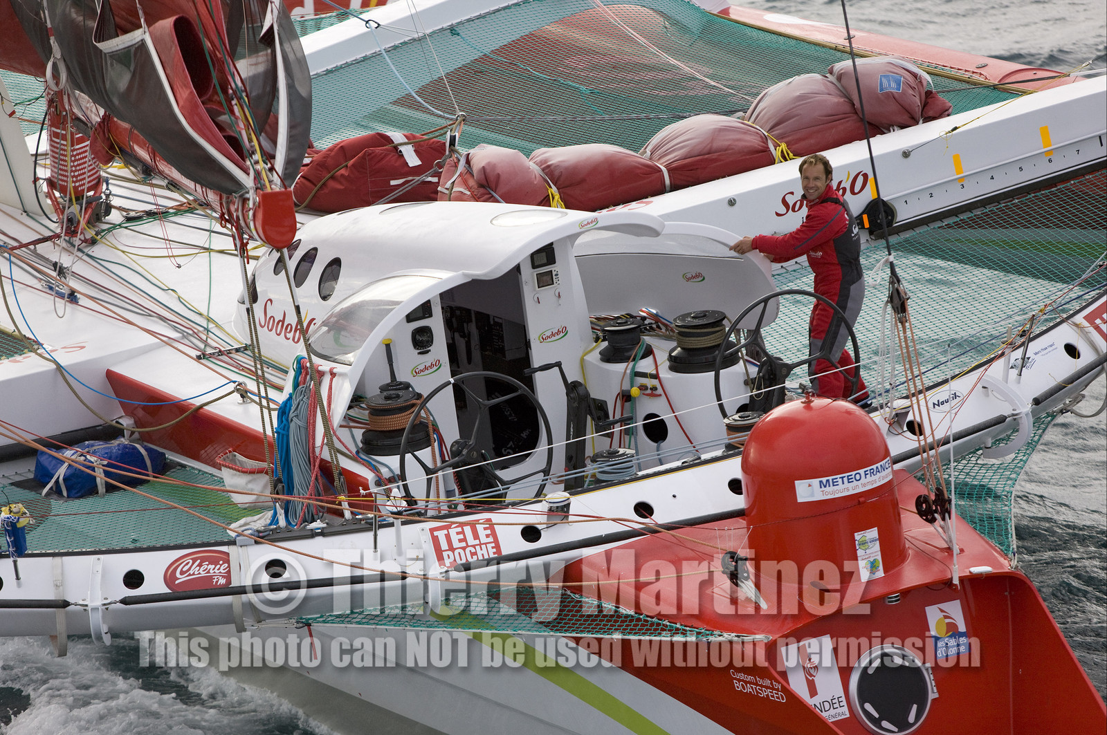 Thomas Coville (FRA) maxi trimaran SODEBO Solo round the world record attempt. Start in Brest (FRA)