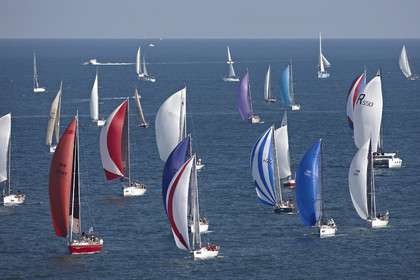 2014 JP Morgan Asset Management Round the Island Race .