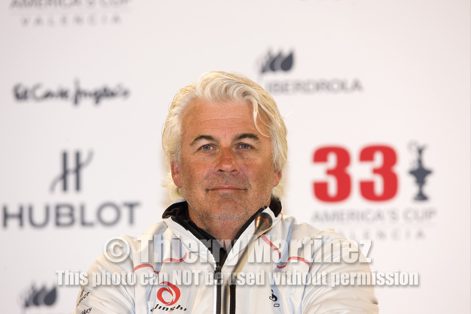 33rd  AMERICA'S CUP Valencia Spain, February 2010 - Defender:  ALINGHI (ALINGHI 5) vs Challenger : BMW Oracle Racing (USA 17)