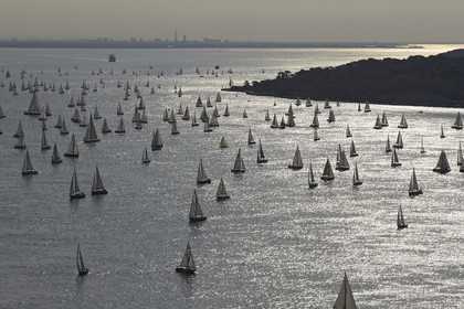 2014 JP Morgan Asset Management Round the Island Race .