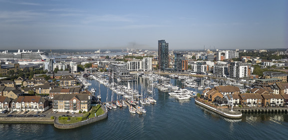23_17782   © Thierry Martinez   Studio Borlenghi.SOUTHAMPTON,  - UK 9 septembre 2023.OCEAN GLOBE RACE 2023.Start Leg 1 Sunday 10th Sept 2023: Southampton ( UK)   Cape Town ( South Africa) - 6650NM.