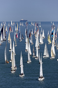 2014 JP Morgan Asset Management Round the Island Race .
