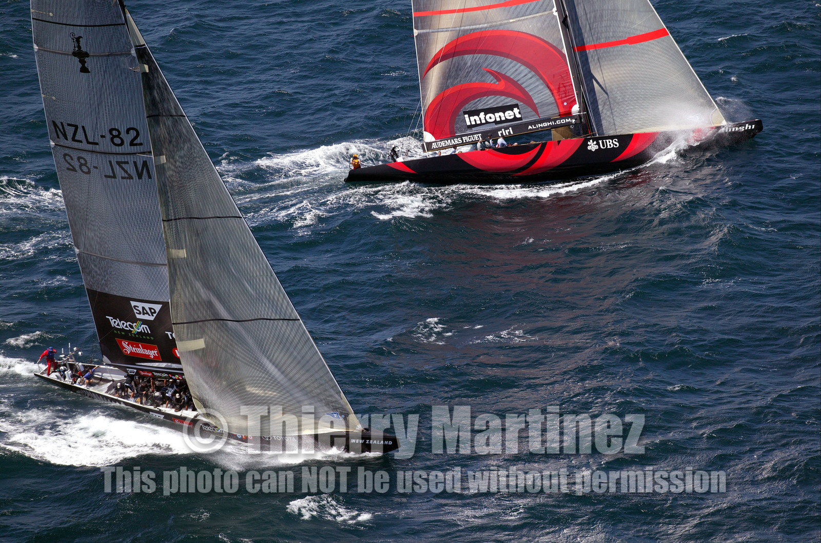 03_0900D © Th.Martinez. Auckland   New Zealand. 15 02 03 America's Cup Day 1.Alinghi (SUI64) vs Team New Zealand (NZL82) NZL82 first tack during the frist upwind leg.